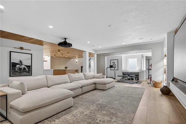 $1,500,000 | 16404 South Rosehill Street, Overland Park, KS 66221