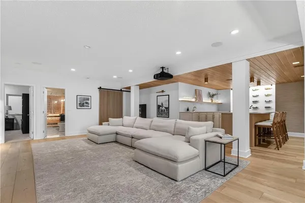 $1,500,000 | 16404 South Rosehill Street, Overland Park, KS 66221