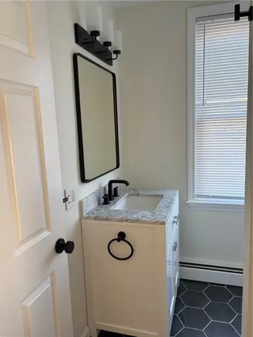 $2,200 | 191 Nashua Street, Unit 2, Providence, RI 02904