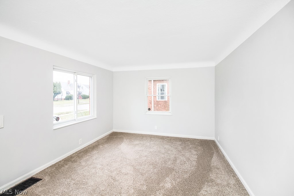 3808 Strandhill Road Cleveland, OH 44128 - Photo 11 of 21 Gallery Image 11