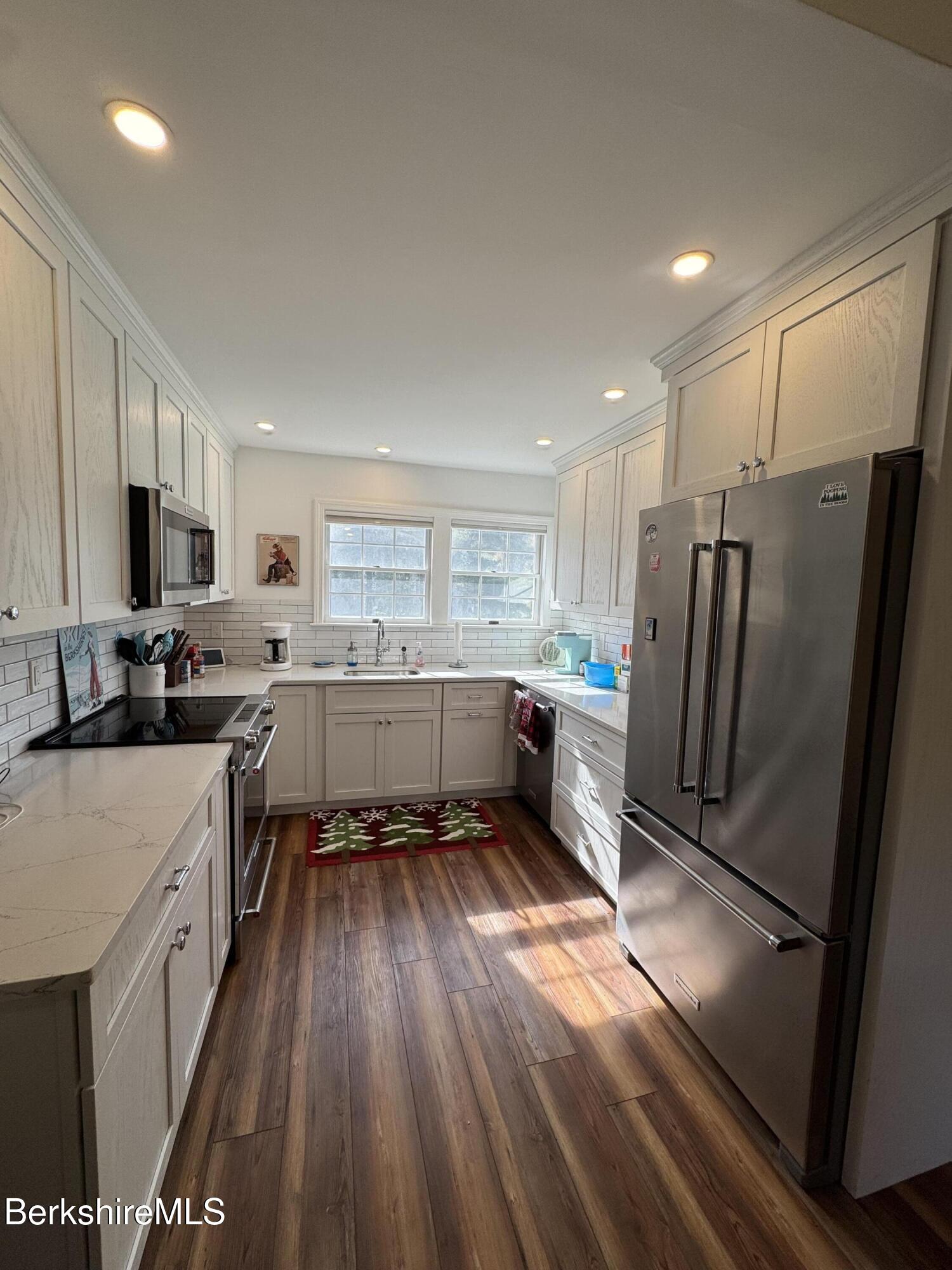 37 Corey Road, Unit 812 Hancock, MA 01237 - Photo 7 of 15 IMG_1642