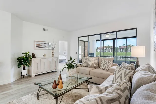 $3,100 | 7860 Seville Place, Unit 2203, Boca Raton, FL 33433