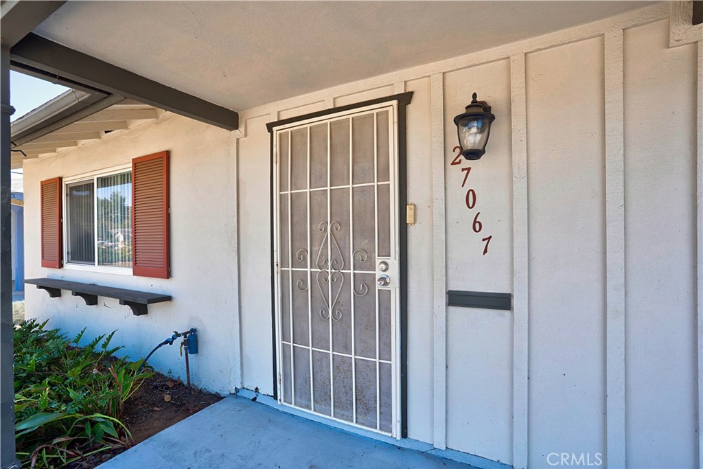 27067 El Rancho Drive Menifee, CA 92586 - Photo 5 of 23