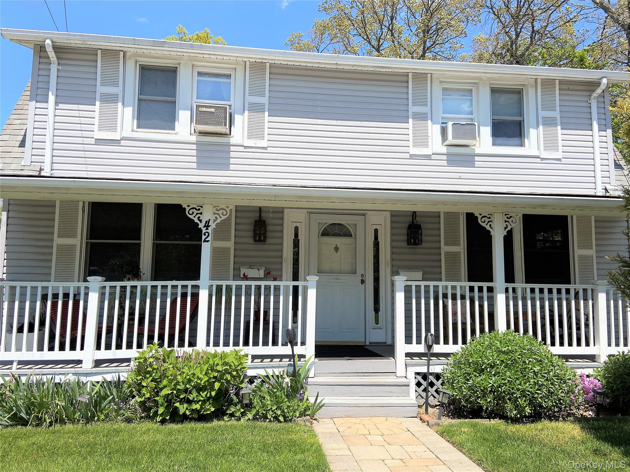 42 Hamilton Road, Unit LEFT North Merrick, NY 11566 - Photo 2 of 24 Unique Side By SideDuplex
