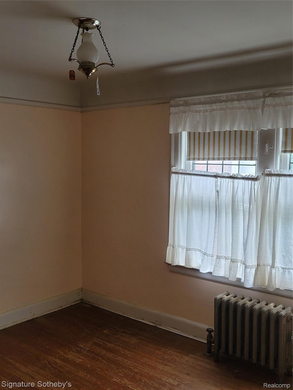 266 Moran Road Grosse Pointe, MI 48236 - Photo 13 of 20 20200825_093120 (1).jpg