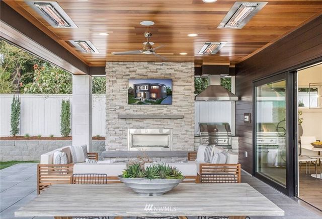 $5,588,800 | 4039 95th Avenue Northeast, Yarrow Point, WA 98004