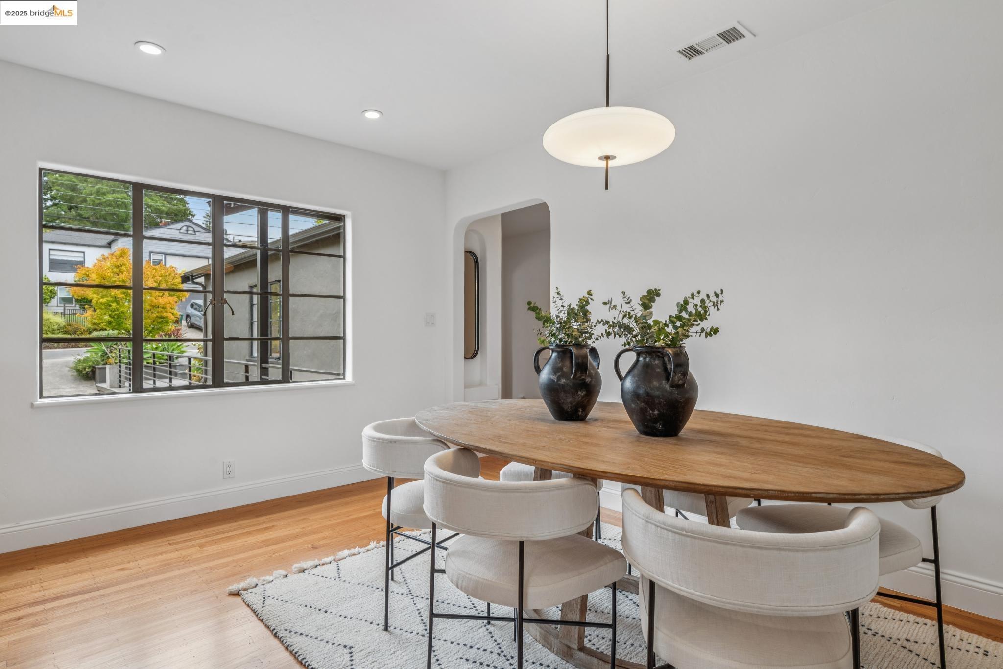 5207 Masonic Avenue Oakland, CA 94618 - Photo 11 of 55