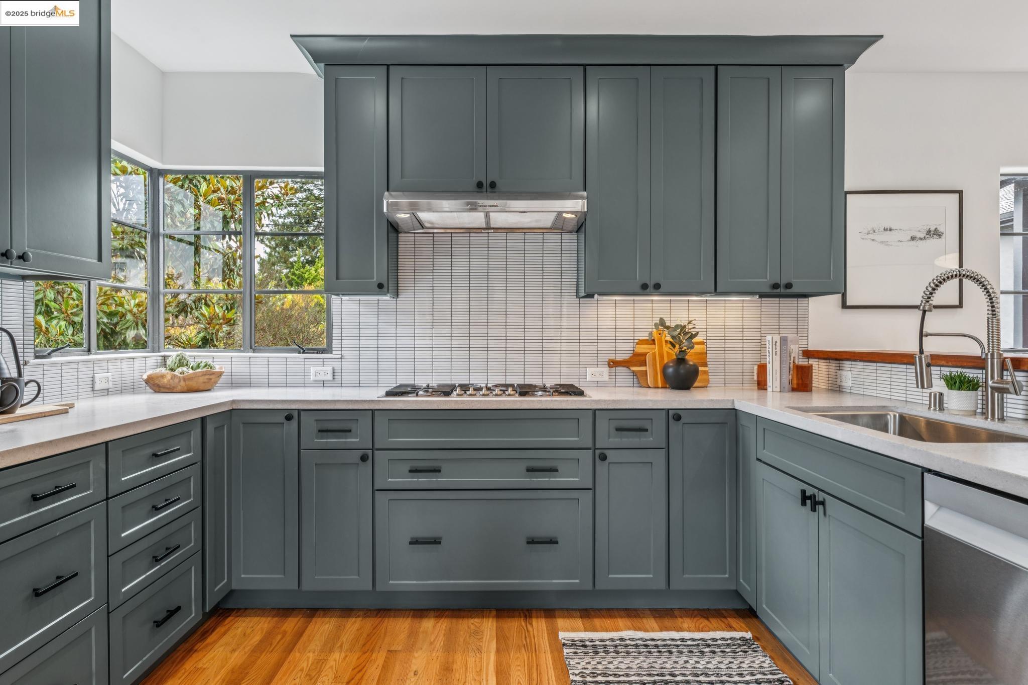 5207 Masonic Avenue Oakland, CA 94618 - Photo 14 of 55