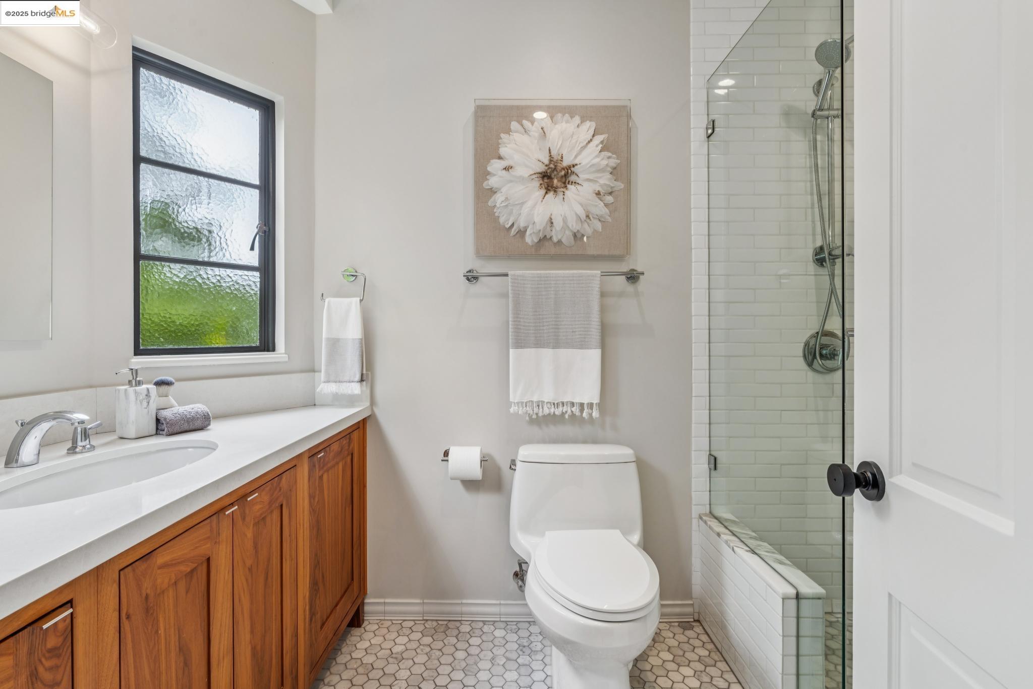 5207 Masonic Avenue Oakland, CA 94618 - Photo 25 of 55