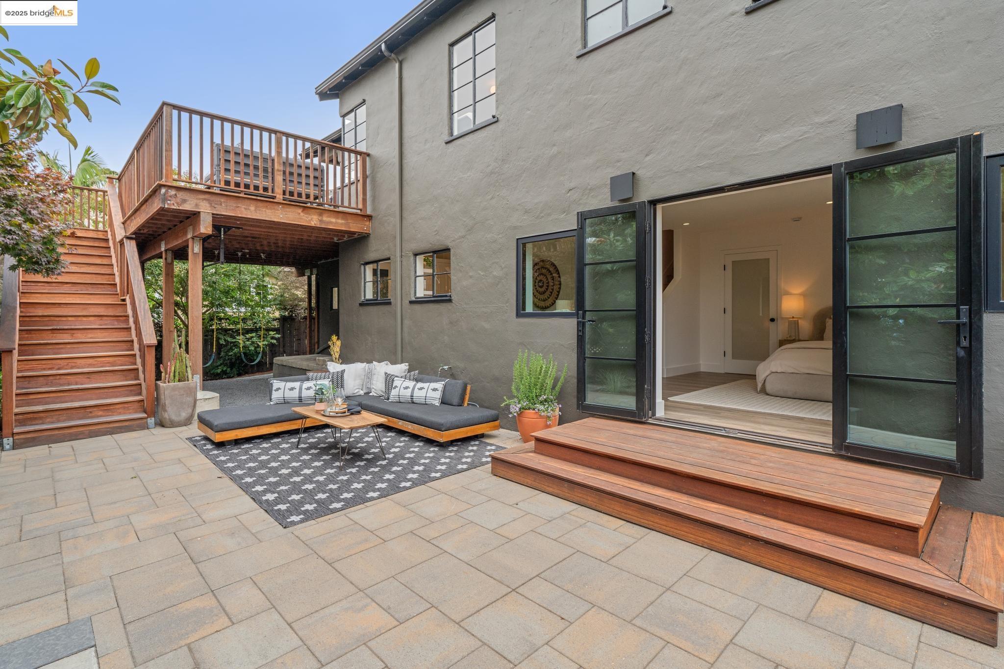 5207 Masonic Avenue Oakland, CA 94618 - Photo 43 of 55