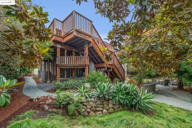 $1,695,000 | 5207 Masonic Avenue, Oakland, CA 94618