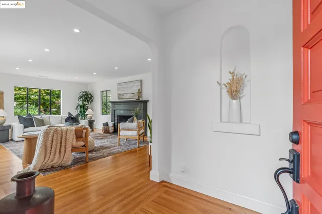 $1,695,000 | 5207 Masonic Avenue, Oakland, CA 94618