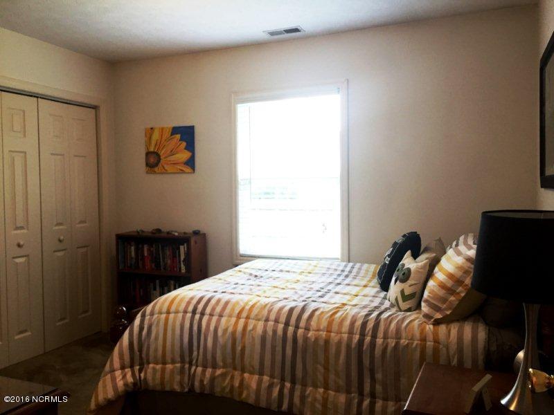 5828 County Line Road New Bern, NC 28562 - Photo 13 of 20 5828 County Line20-THIRD BEDROOM (2)