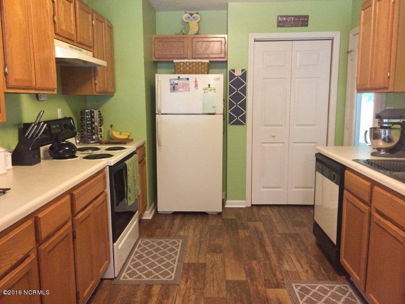 5828 County Line Road New Bern, NC 28562 - Photo 3 of 20 5828 County Line11-GREAT SPACE TO WORK (