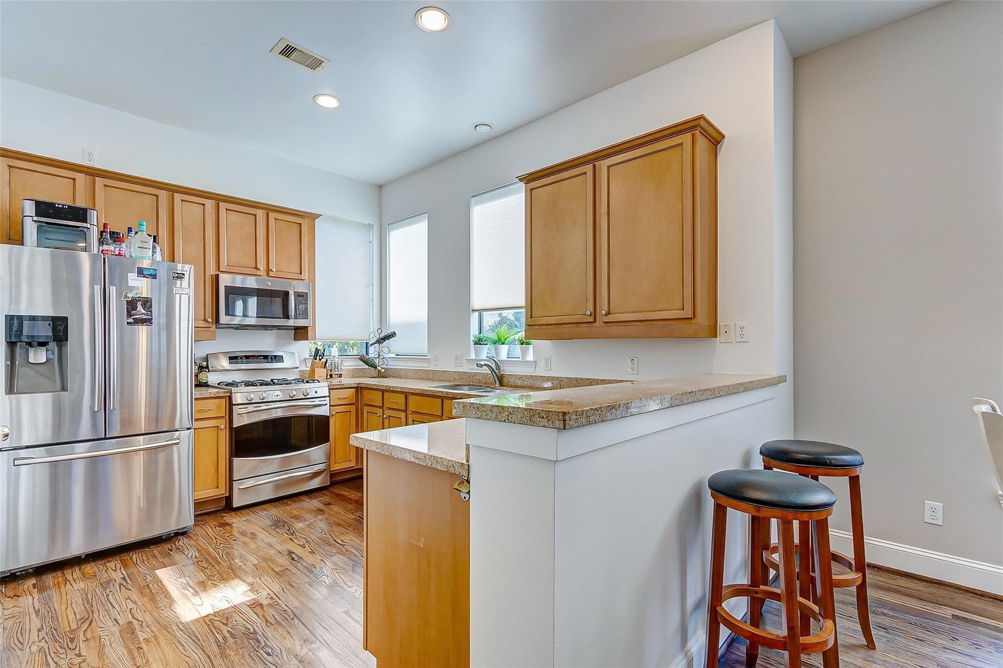 1922 Winter Street Houston, TX 77007 - Photo 4 of 13