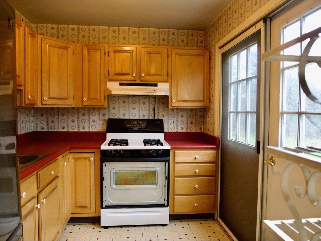 274 Stonybrook Drive Williston, VT 05495 - Photo 8 of 33