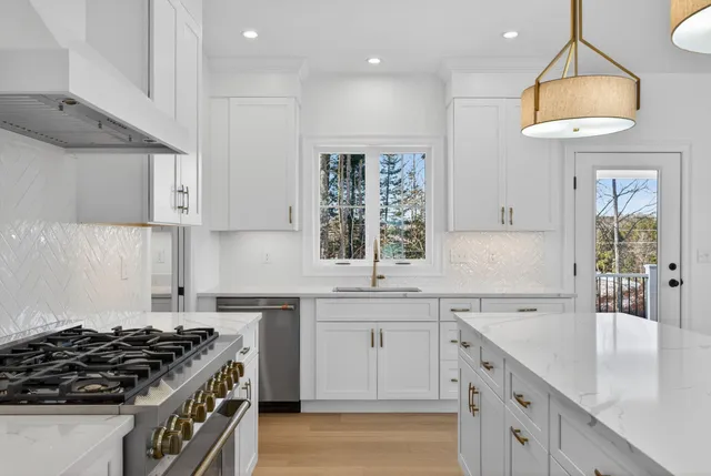 $999,500 | 118 Lufkin Road, North Yarmouth, ME 04097