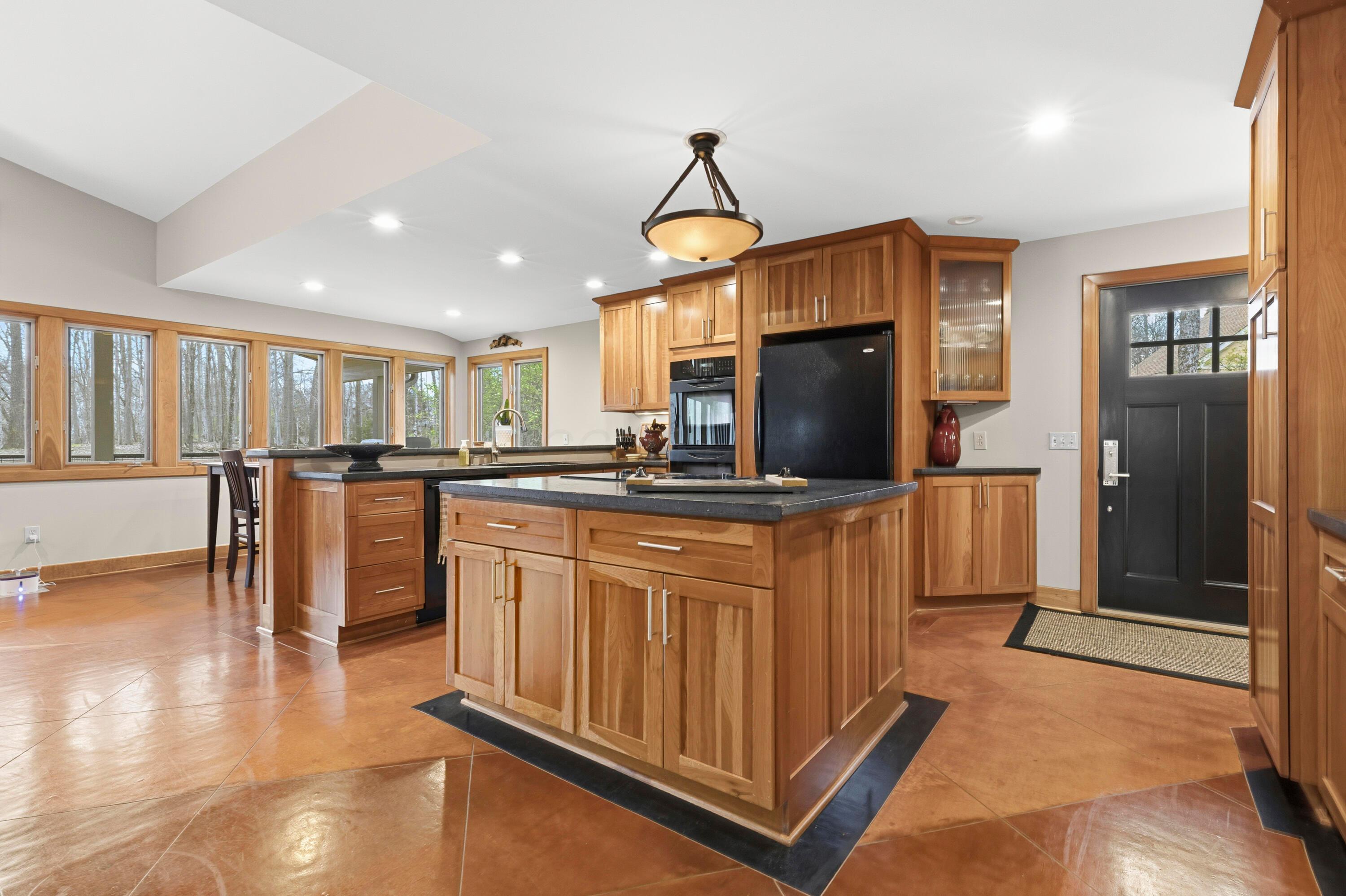 7860 Schott Road Westerville, OH 43081 - Photo 12 of 71 12. Kitchen