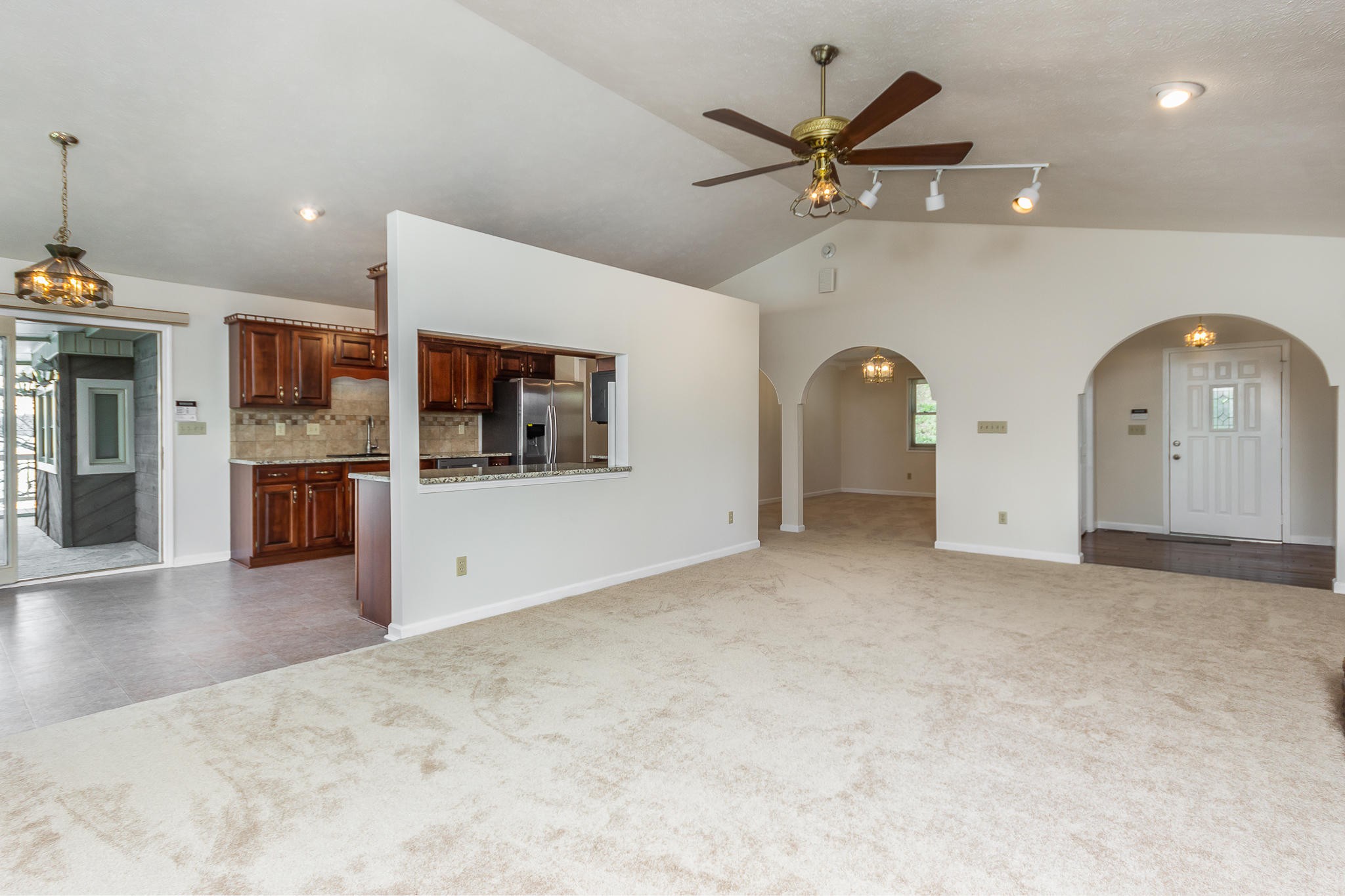 629 Turtle Pointe Bean Station, TN 37708 - Photo 8 of 35 Gallery Image 8