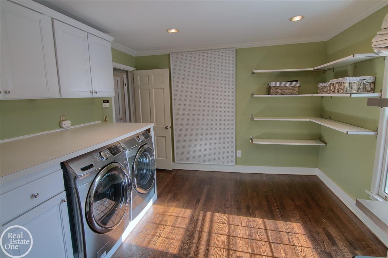 1033 Bishop Road Grosse Pointe Park, MI 48230 - Photo 14 of 37