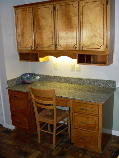 655 North Mobile Street Fairhope, AL 36532 - Photo 12 of 36 Desk in kitchen
