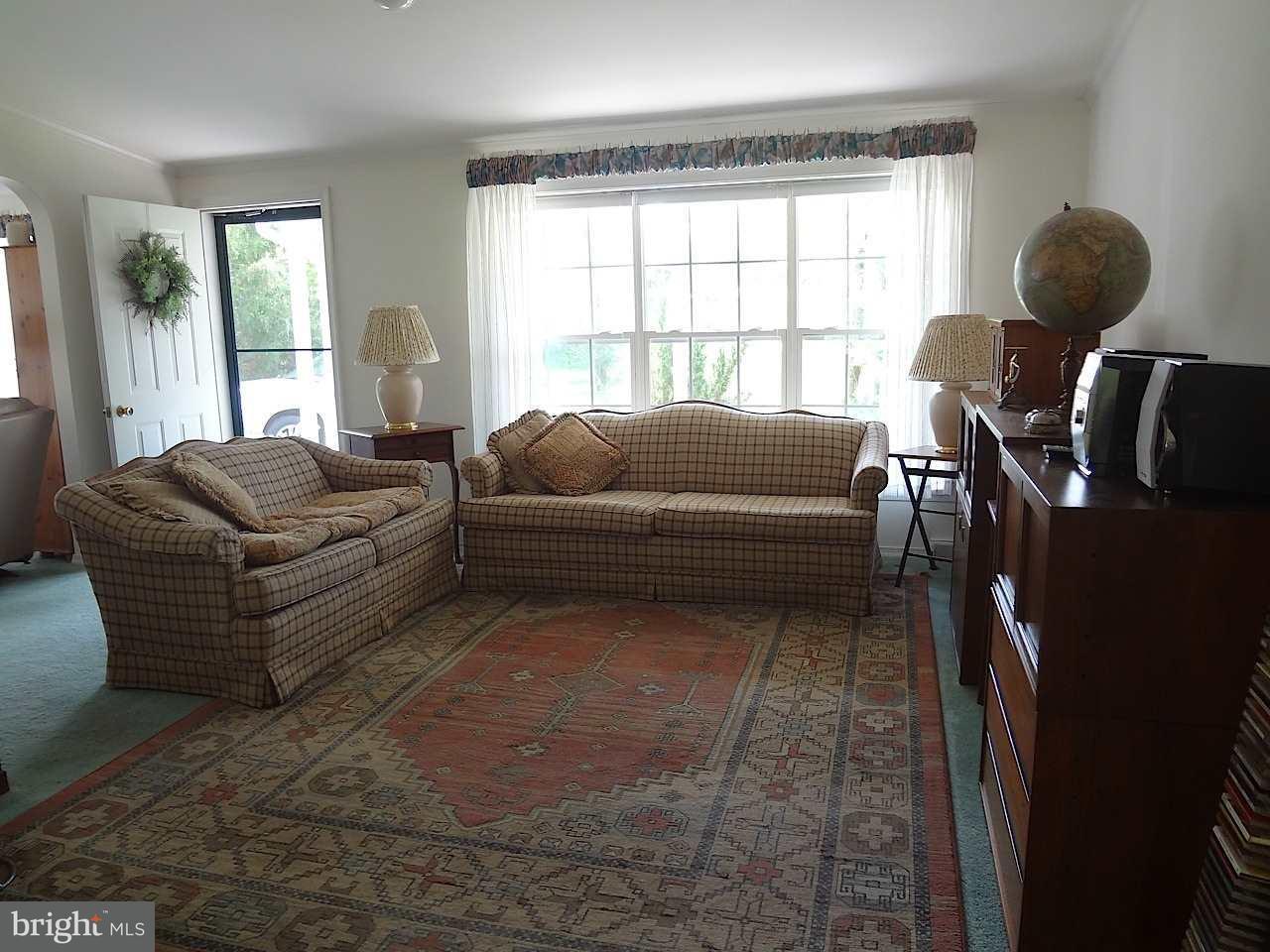 236 Runaway Road Abbottstown, PA 17301 - Photo 8 of 36 Gallery Image 8