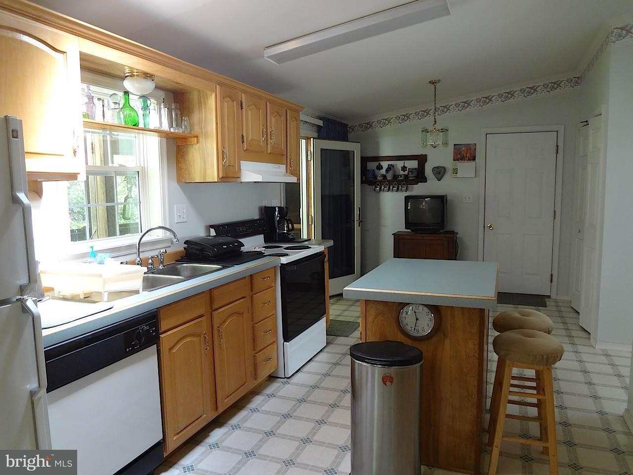 236 Runaway Road Abbottstown, PA 17301 - Photo 10 of 36 Gallery Image 10