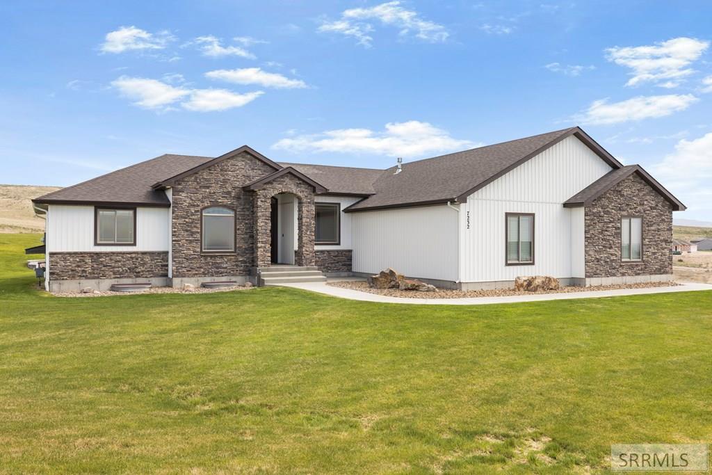 7232 East Middle Fork Road Idaho Falls, ID 83406 - Photo 1 of 72 Main View