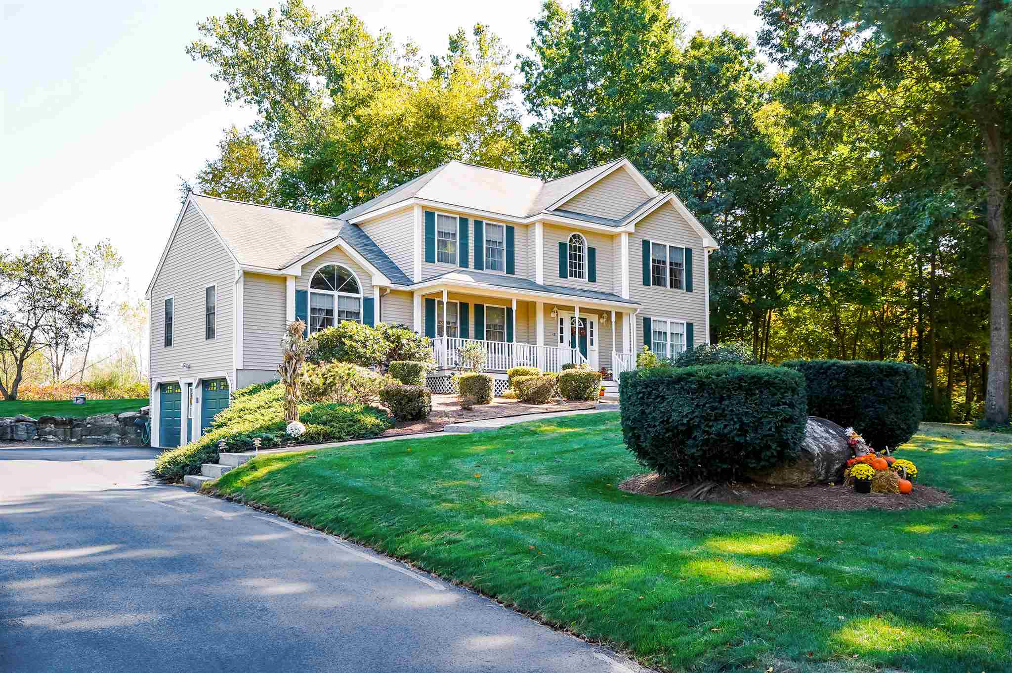 12 Stonehedge Road Windham, NH 03087 - Photo 1 of 38