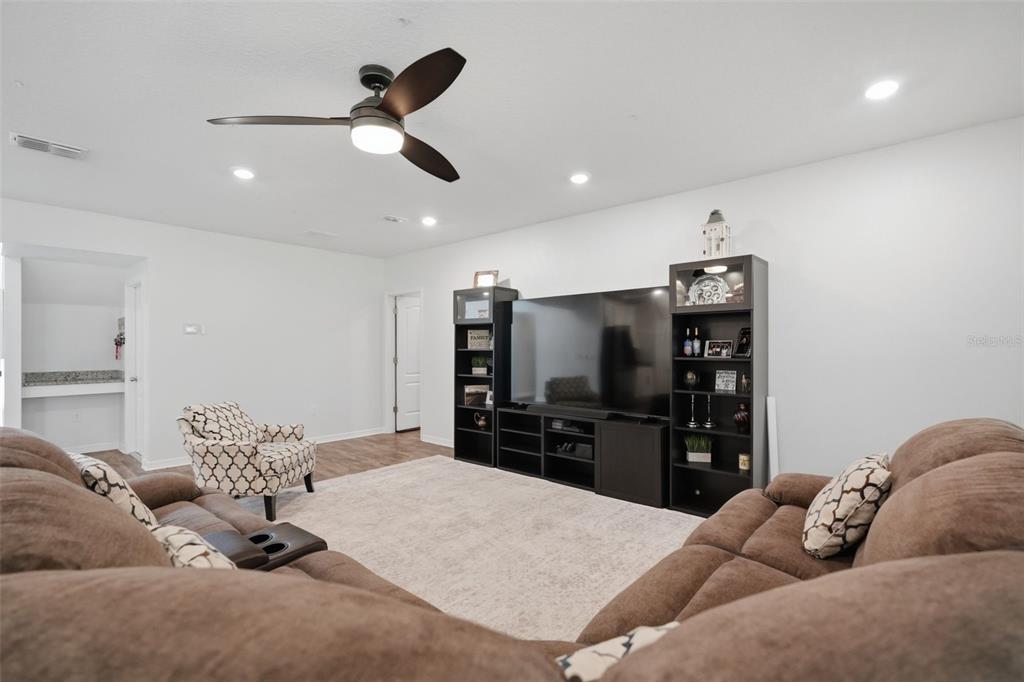 9025 Mazette Road Weeki Wachee, FL 34613 - Photo 11 of 100
