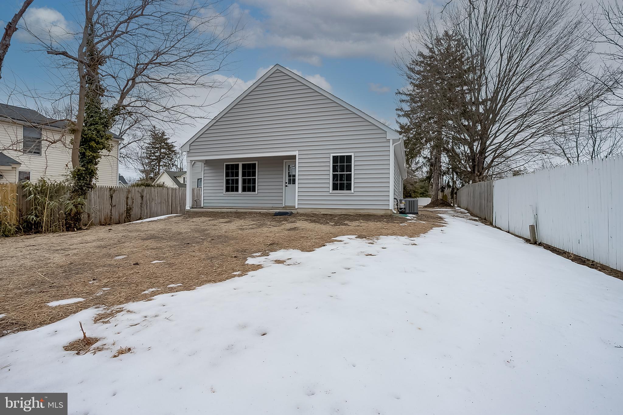 48 Pine Street Beverly, NJ 08010 - Photo 21 of 22 Exterior Back