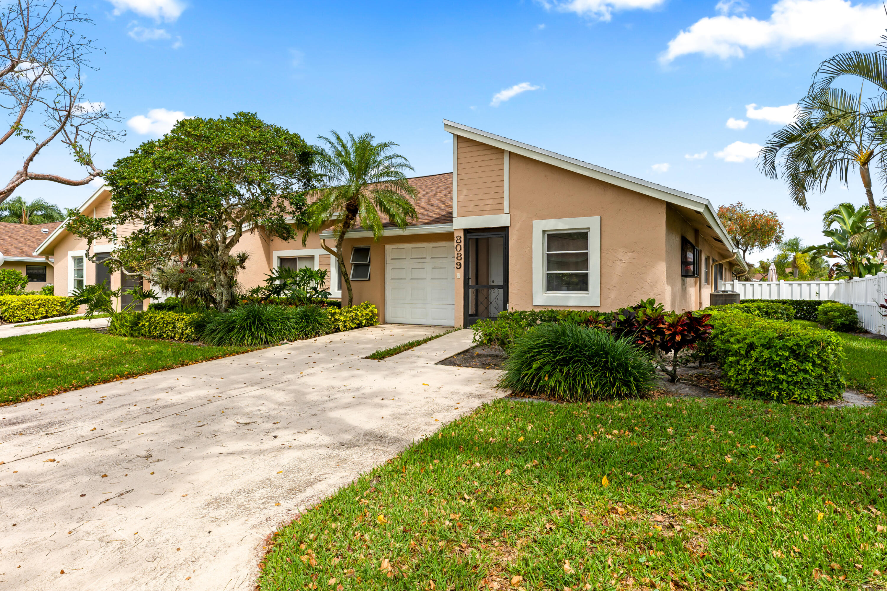 8089 Springtree Road Boca Raton, FL 33496 - Photo 20 of 35 20260402-20260402-CW5A4024