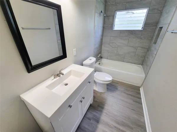 $1,650 | 4909 Holloway Drive, Houston, TX 77048