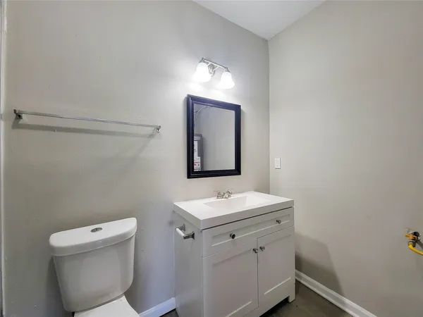 $1,650 | 4909 Holloway Drive, Houston, TX 77048