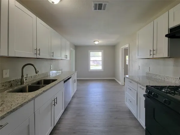 $1,650 | 4909 Holloway Drive, Houston, TX 77048