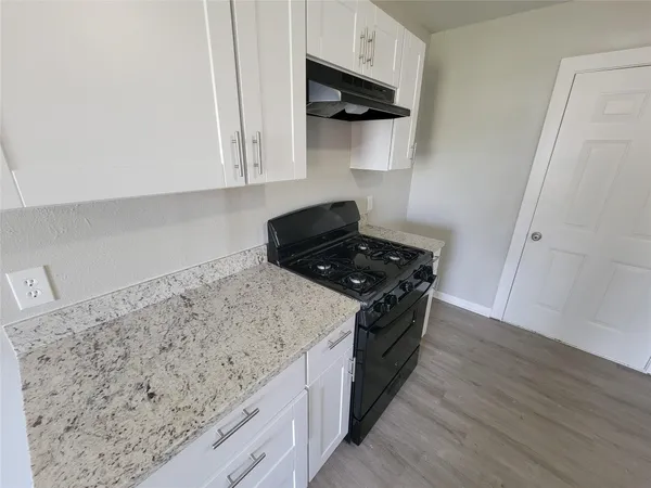 $1,650 | 4909 Holloway Drive, Houston, TX 77048