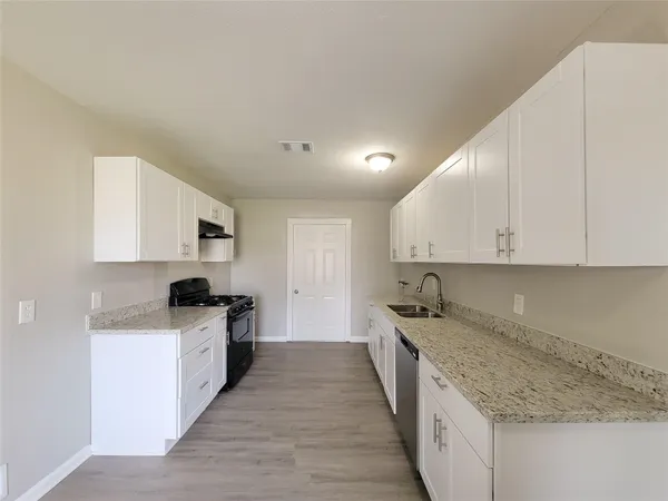 $1,650 | 4909 Holloway Drive, Houston, TX 77048