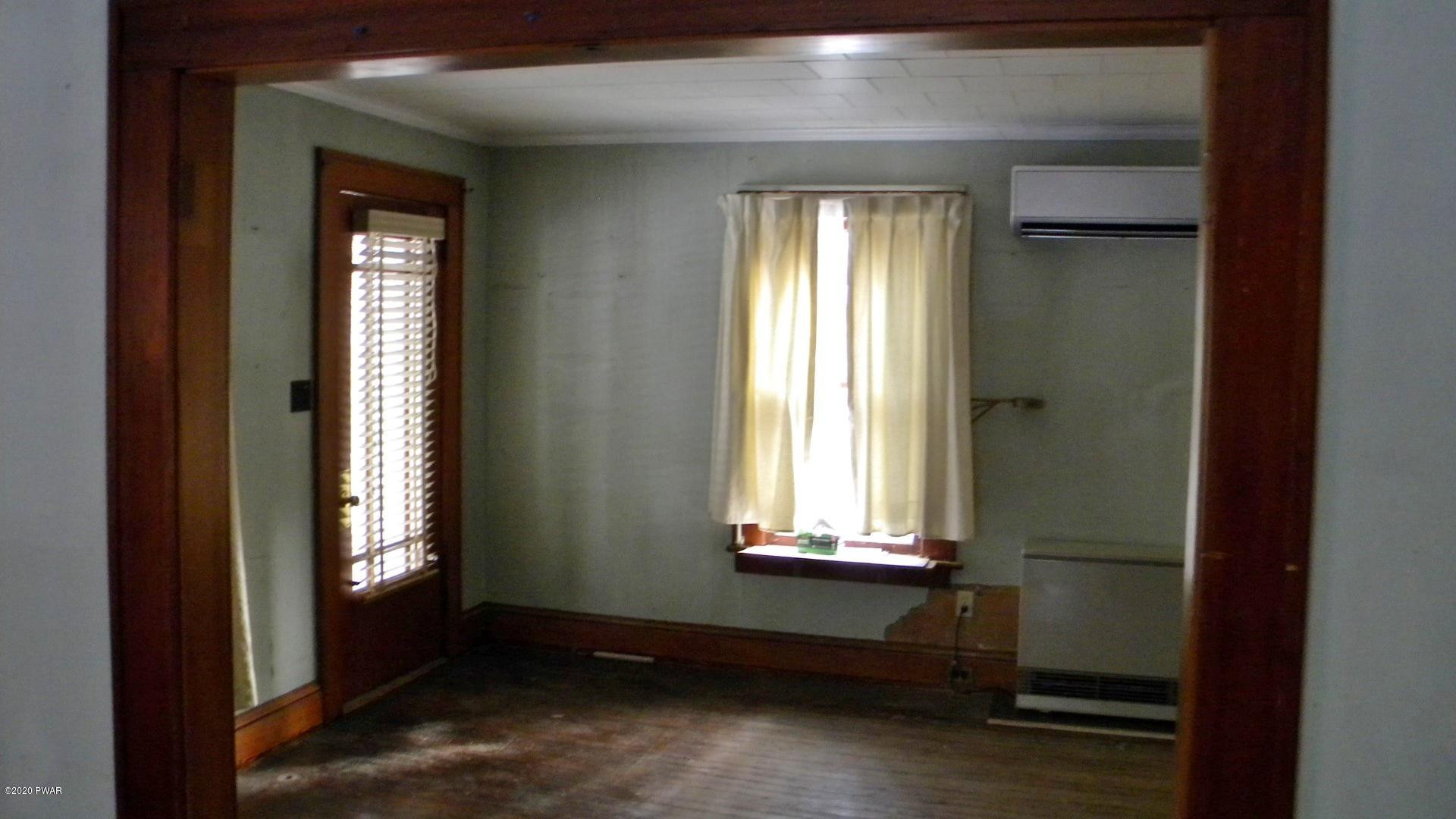 321 Rowe Street Hawley, PA 18428 - Photo 10 of 24 10A