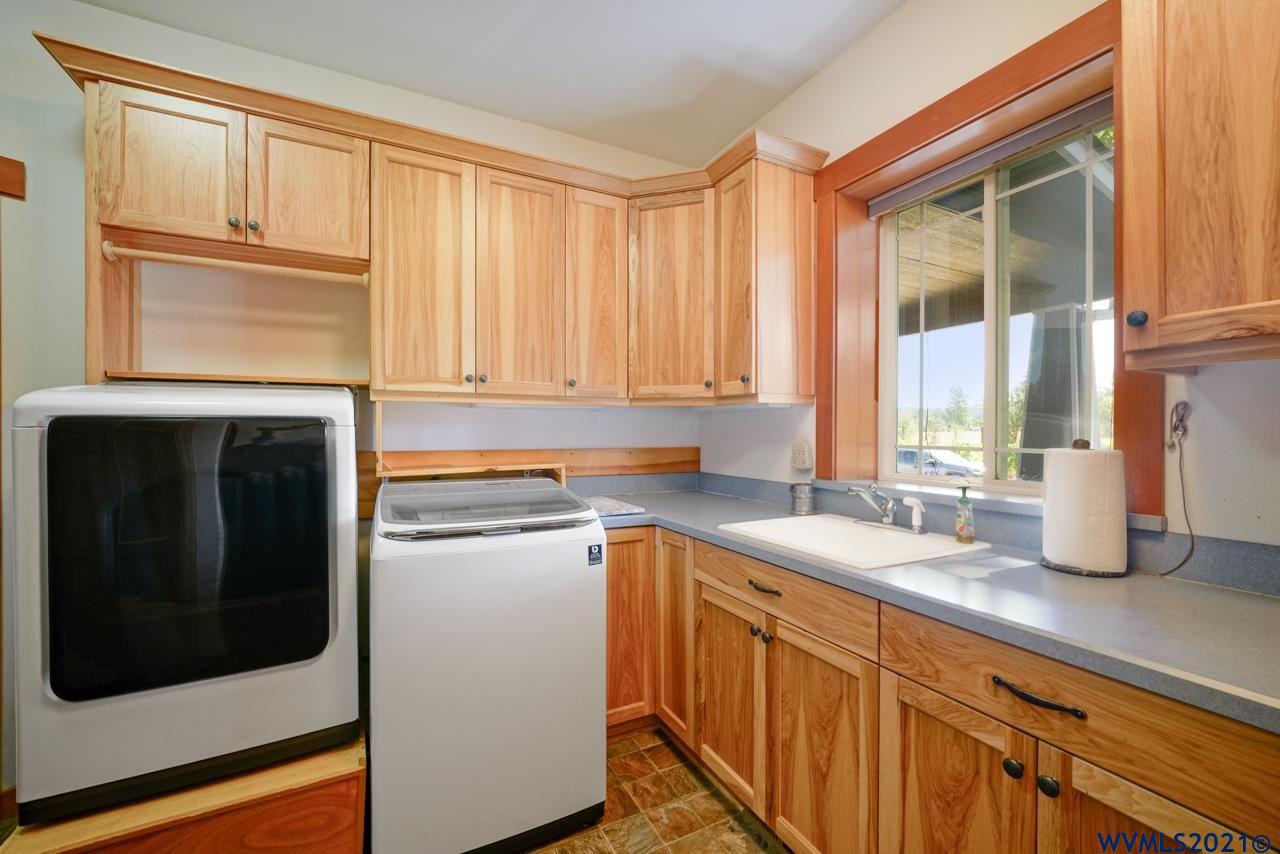15355 Salt Creek Road Dallas, OR 97338 - Photo 29 of 42 Gallery Image 29