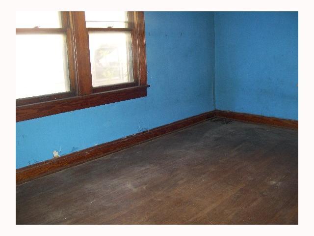 979 Lockbourne Road Columbus, OH 43206 - Photo 6 of 8