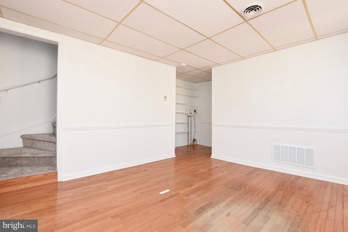 265 Hooker Street Riverside, NJ 08075 - Photo 4 of 29 Upstairs Unit