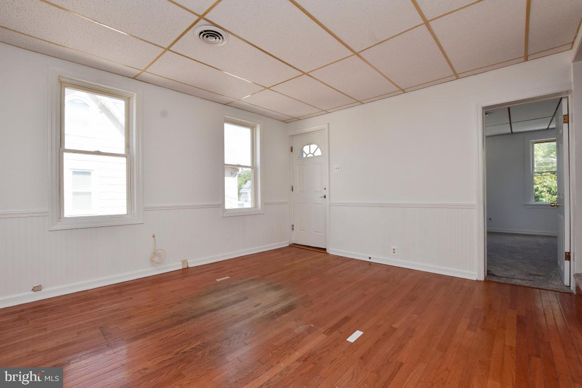 265 Hooker Street Riverside, NJ 08075 - Photo 5 of 29 Upstairs Unit