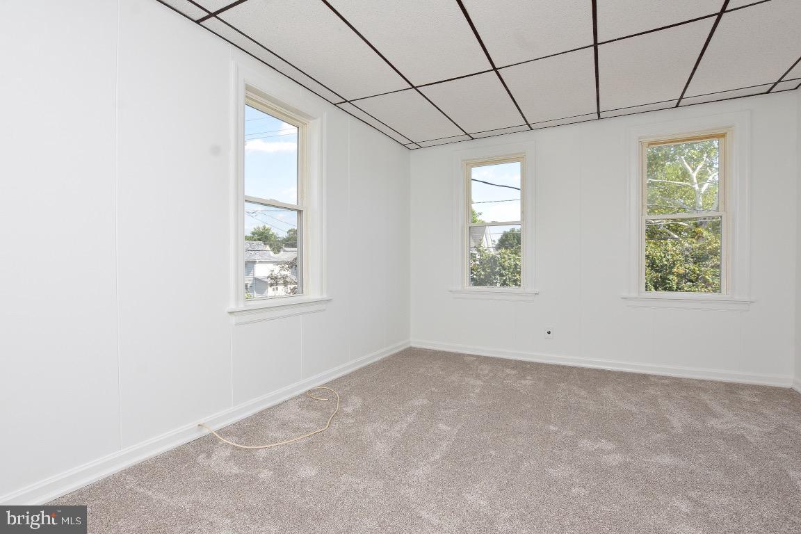 265 Hooker Street Riverside, NJ 08075 - Photo 6 of 29 Upstairs Unit Bedroom