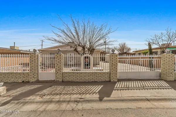 $233,950 | 325 First Street, Sunland Park, NM 88063