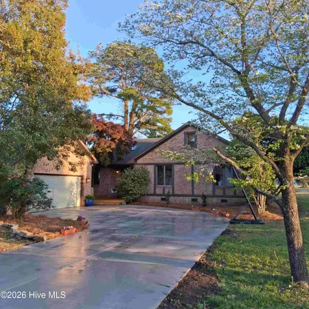 $412,000 | 824 Pelican Drive, New Bern, NC 28560
