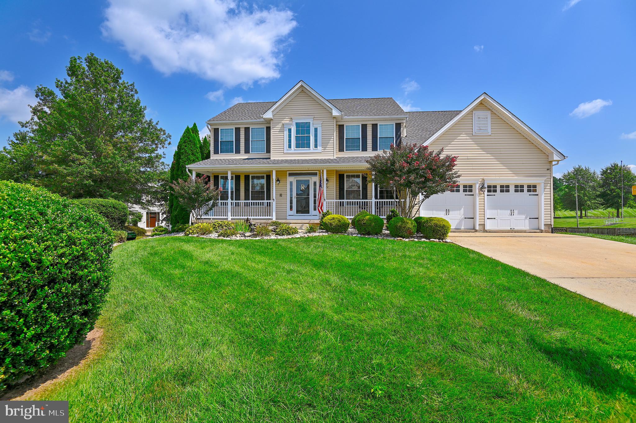 Spacious White Birch Estates home!