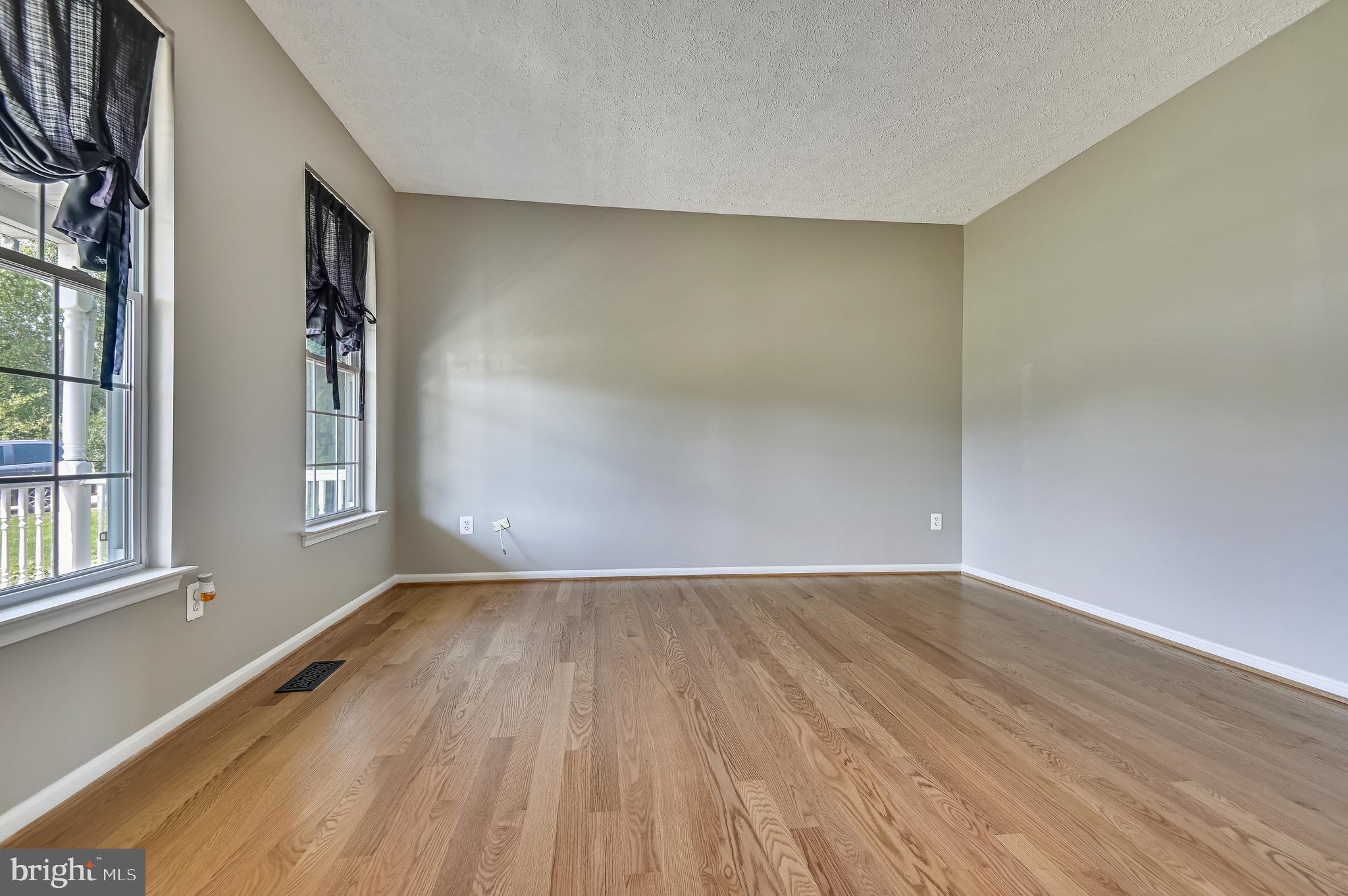 12 Monocacy Circle Taneytown, MD 21787 - Photo 9 of 52 Formal living room