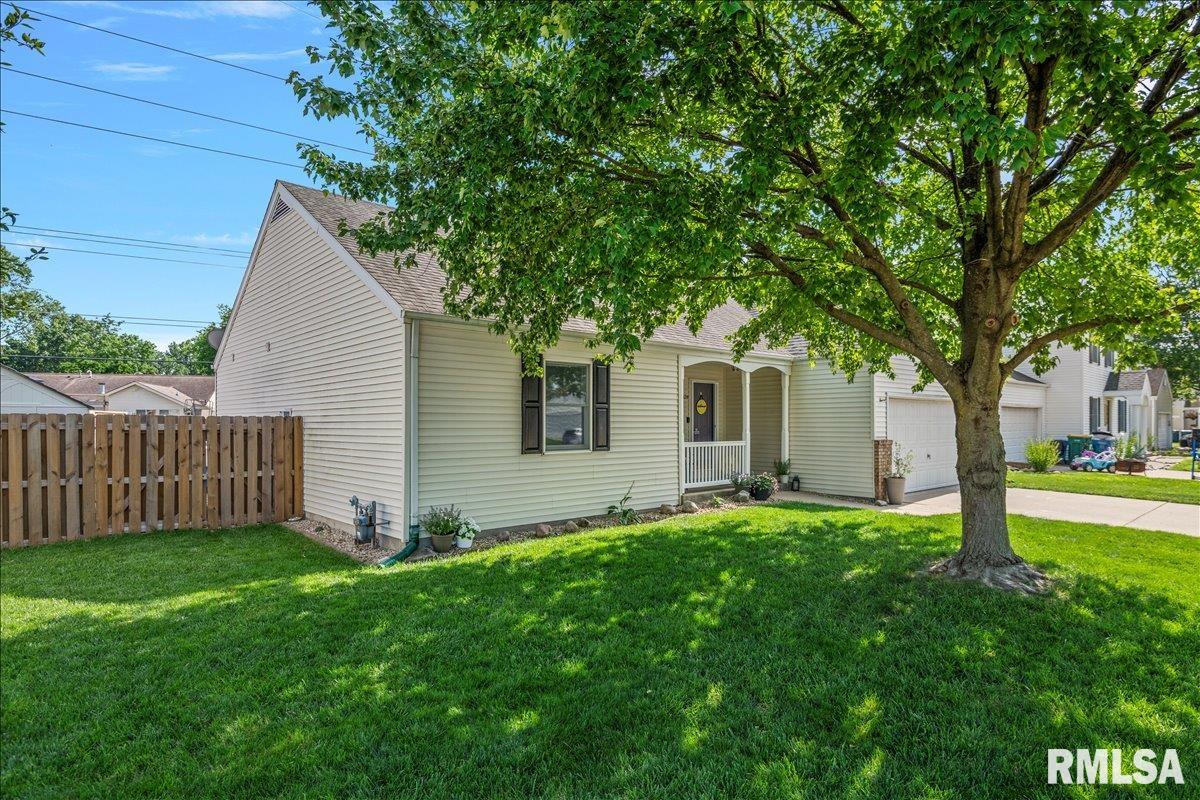 3824 Viking Boulevard Springfield, IL 62712 - Photo 3 of 37