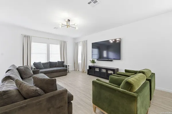 $379,900 | 6067 Draw, Bulverde, TX 78163