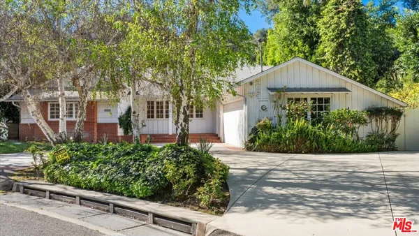 $12,500 | 4031 Hollyline Avenue, Sherman Oaks, CA 91423